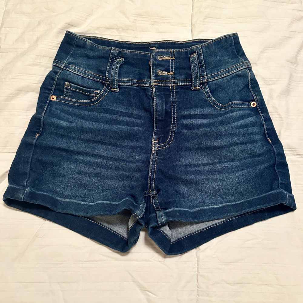 No Boundaries Jean Shorts, size 5